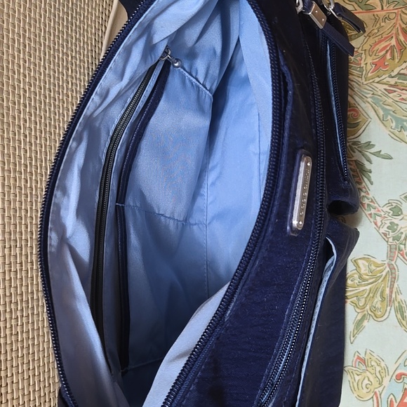 Baggallini large bags - Picture 5 of 9